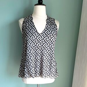 Sweet Pea geometric sleeveless top 1X
